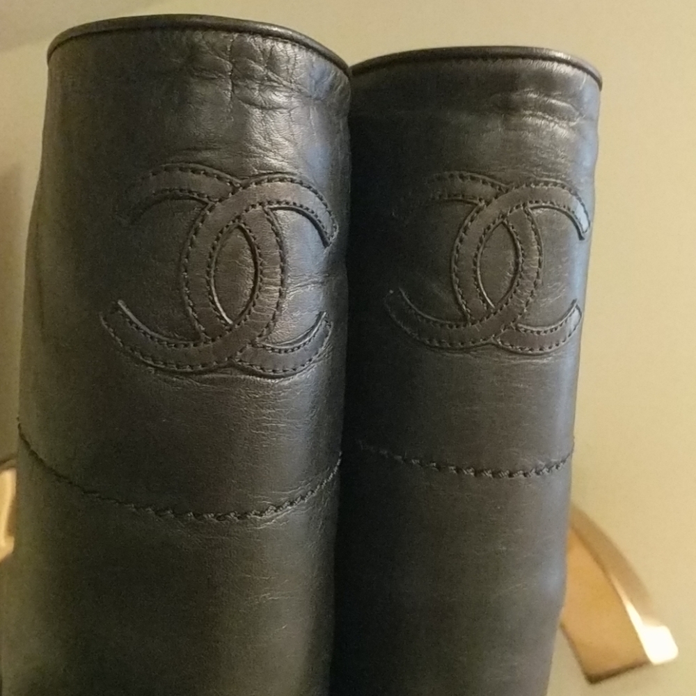 Chanel ascot knee-high boots CC black